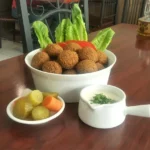 فلافل وطحينة